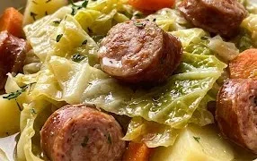 Potée au chou et à la saucisse légère